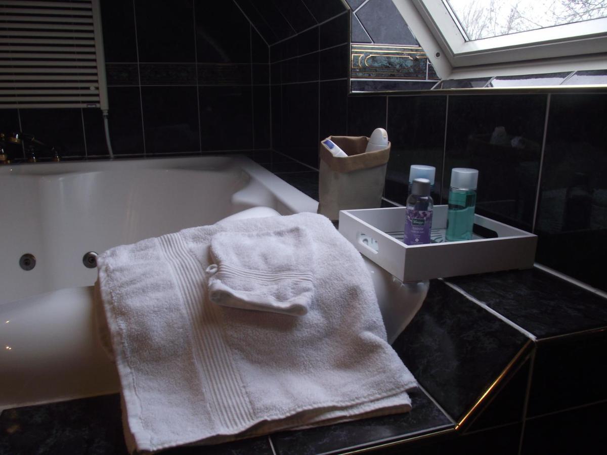 B&B Landgoed Sonneborghe Kollumerzwaag ภายนอก รูปภาพ